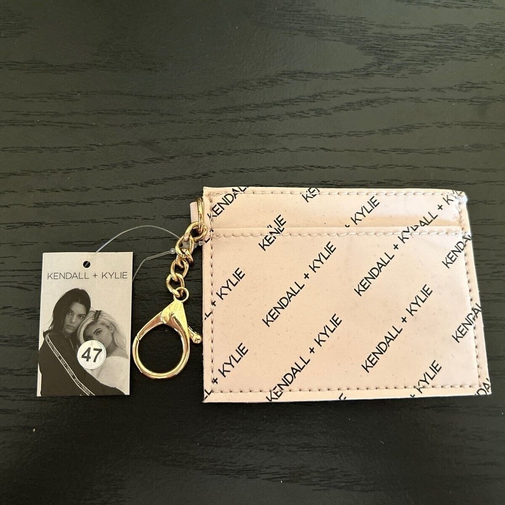Kendall‎ + Kylie Cardholder
